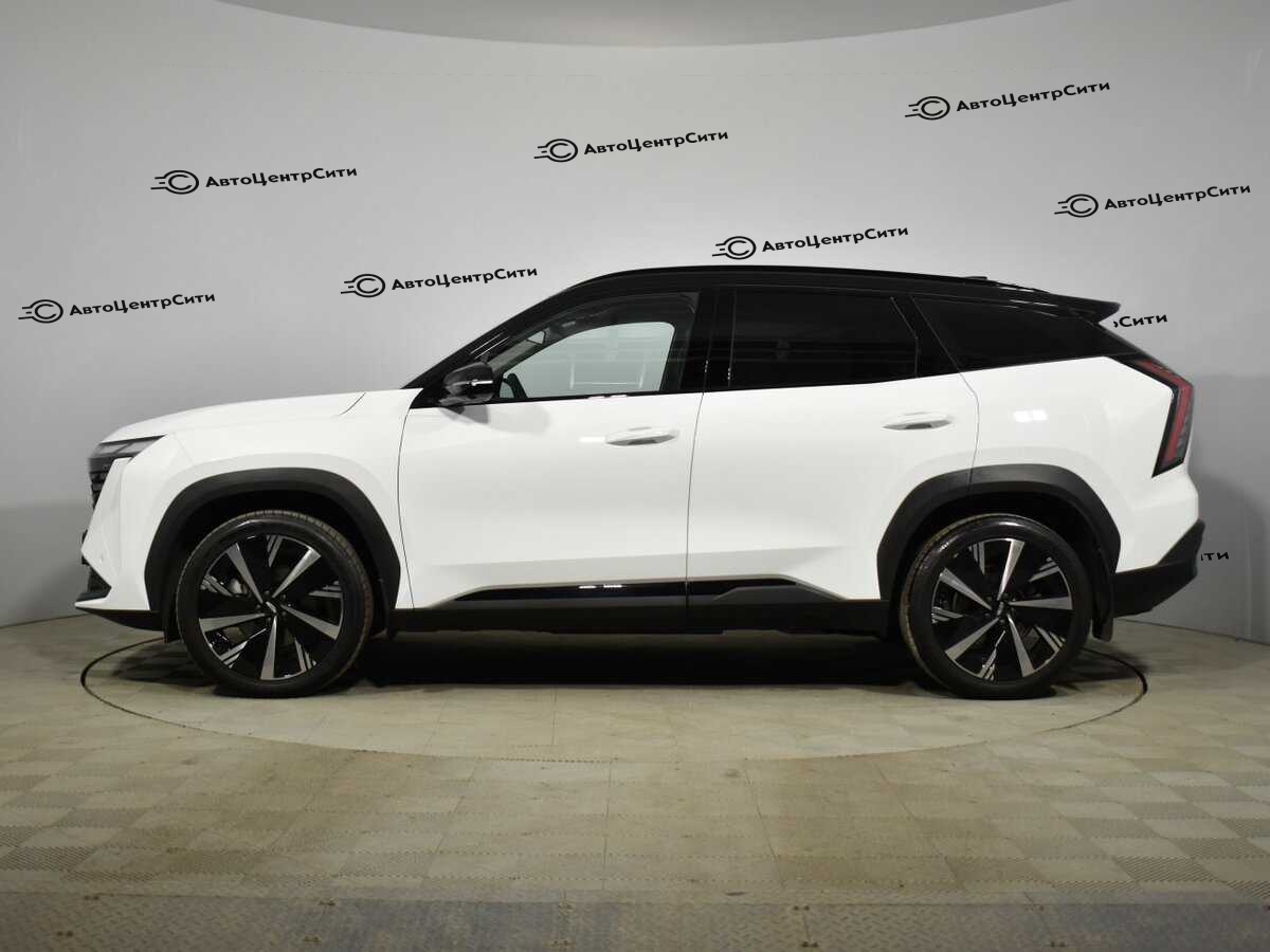 Geely Atlas с пробегом — 2024 год. Фото: #7