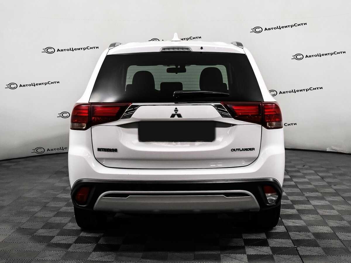 Mitsubishi Outlander с пробегом — 2019 год. Фото: #5
