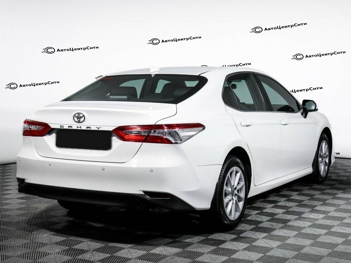 Toyota Camry с пробегом — 2021 год. Фото: #4