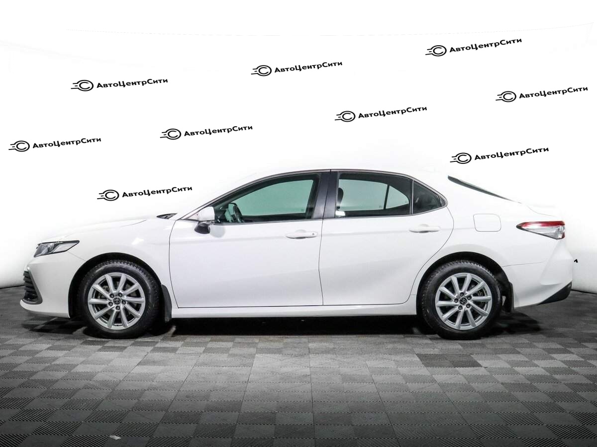 Toyota Camry с пробегом — 2021 год. Фото: #5