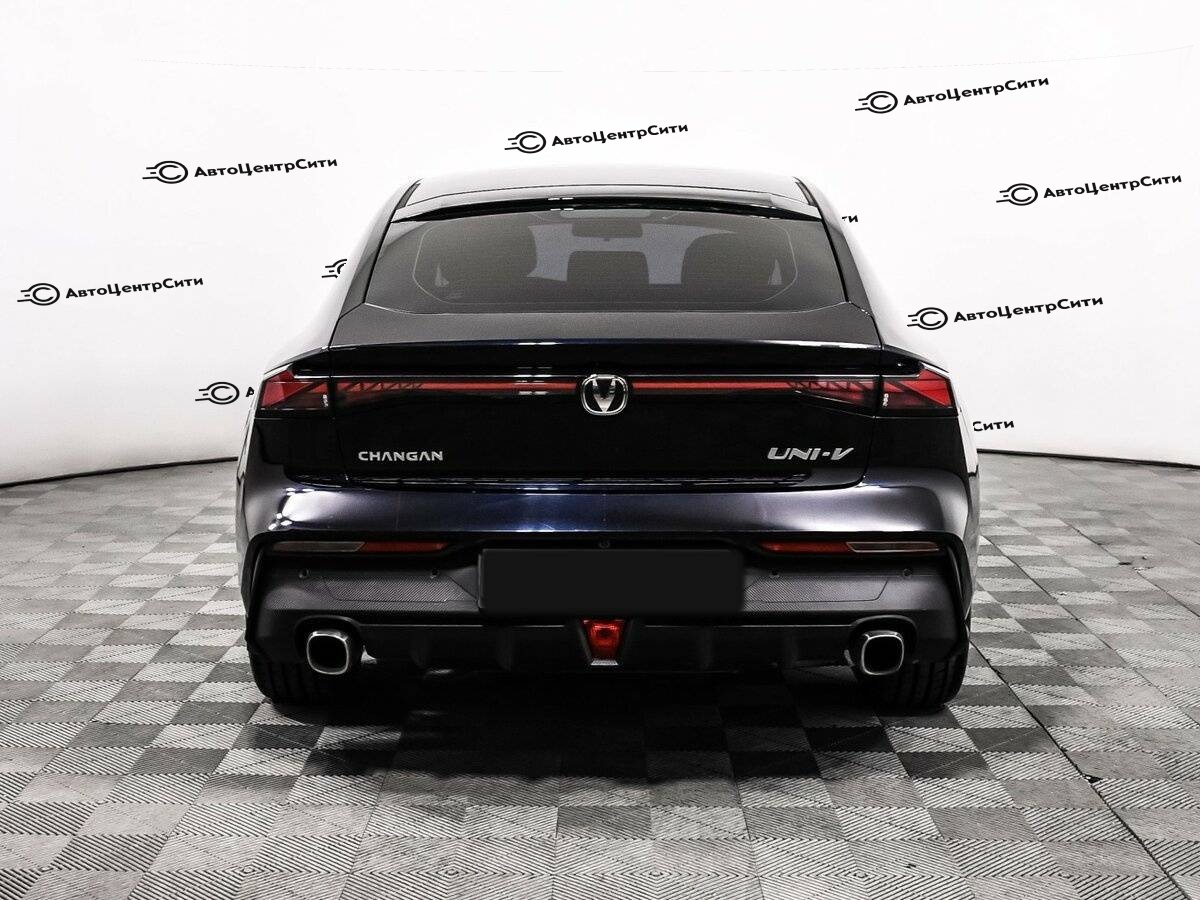 Changan UNI-V с пробегом — 2022 год. Фото: #5