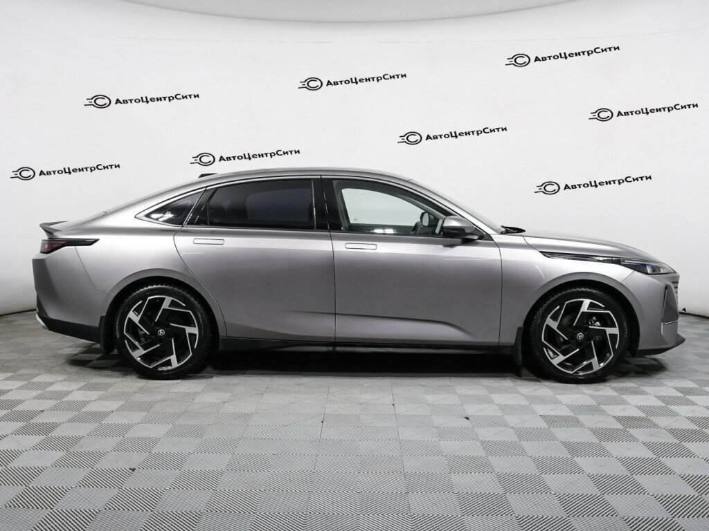 Changan Lamore с пробегом — 2023 год. Фото: #3