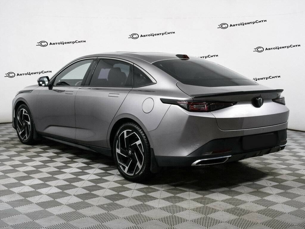 Changan Lamore с пробегом — 2023 год. Фото: #6