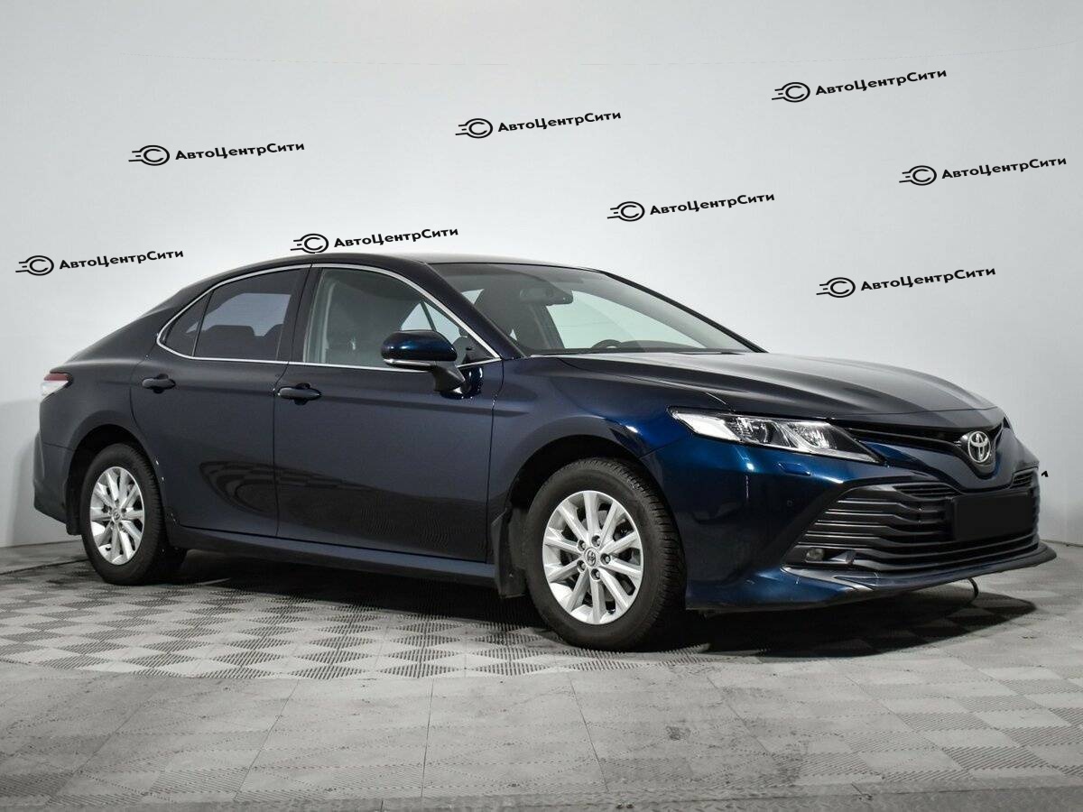 Toyota Camry с пробегом — 2019 год. Фото: #2