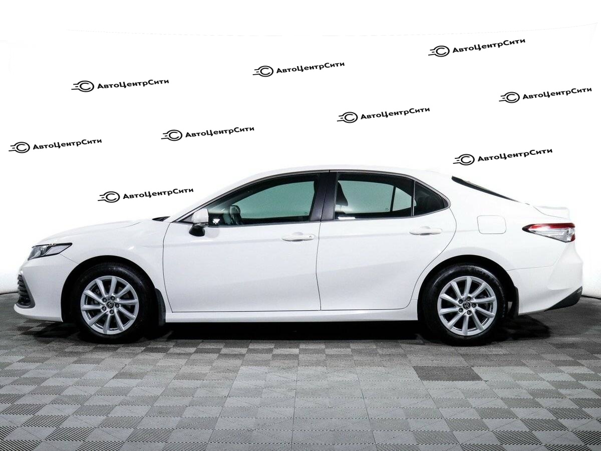 Toyota Camry с пробегом — 2021 год. Фото: #7