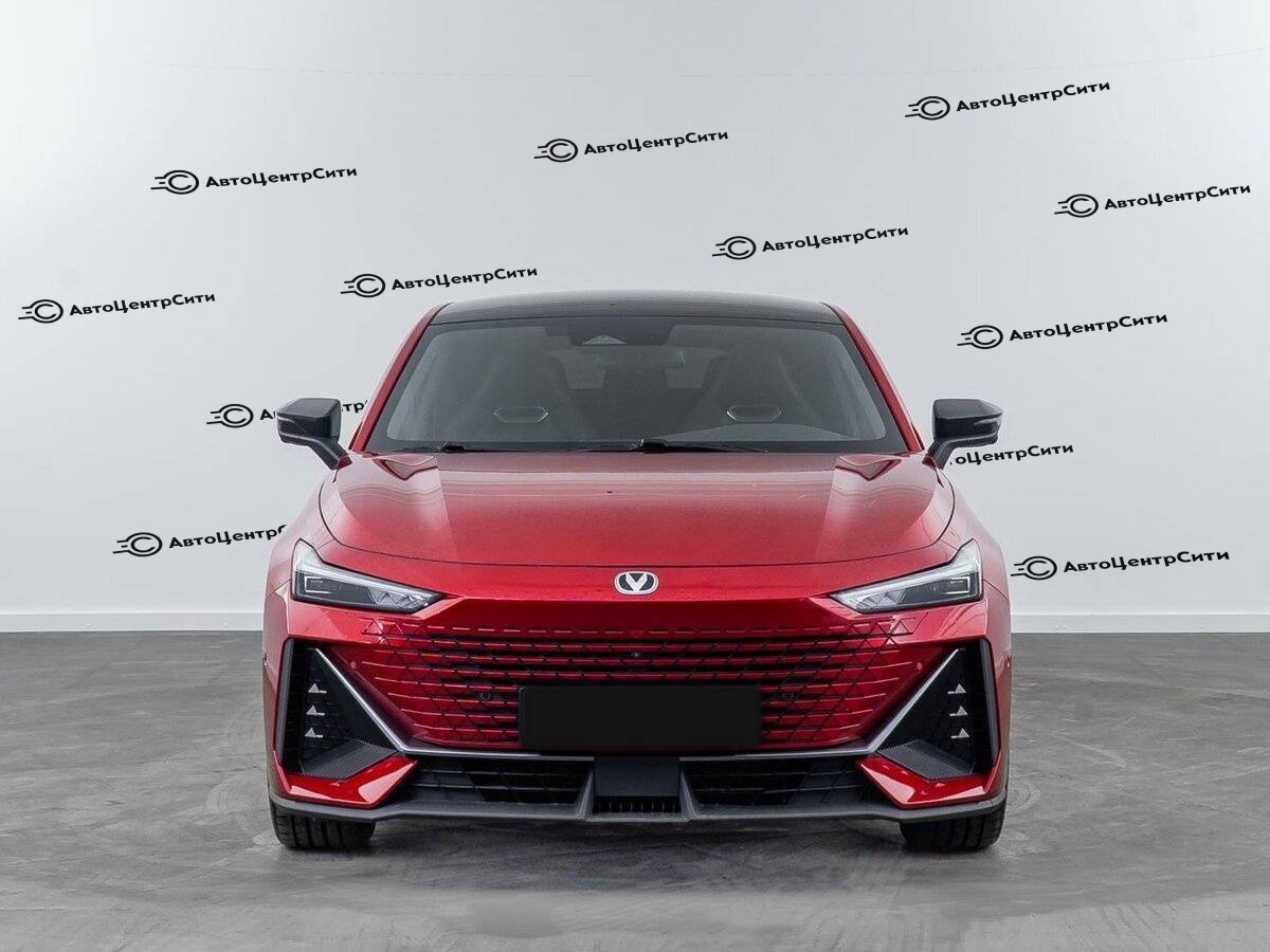 Changan UNI-V с пробегом — 2023 год. Фото: #2