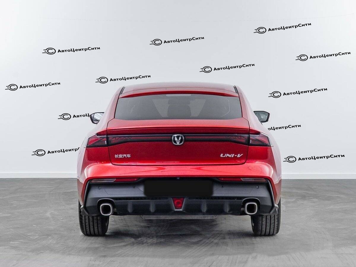 Changan UNI-V с пробегом — 2023 год. Фото: #3