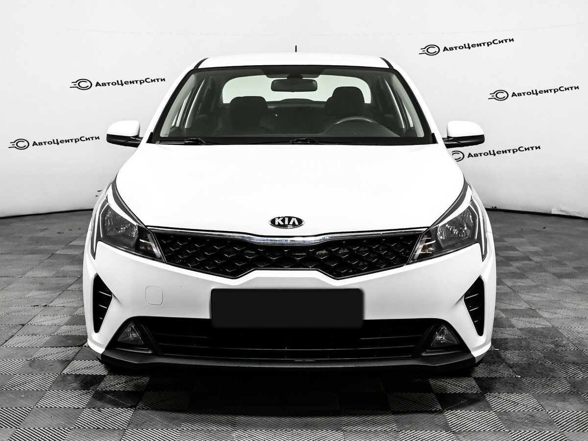 Kia Rio с пробегом — 2020 год. Фото: #1