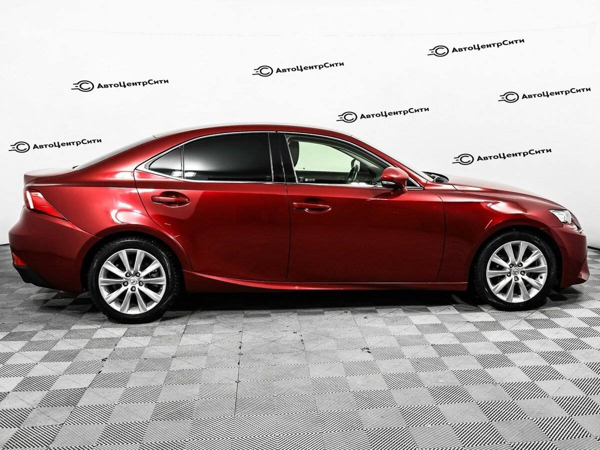 Lexus IS с пробегом — 2014 год. Фото: #3