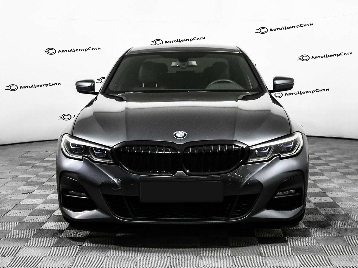BMW 3 серии с пробегом — 2019 год. Фото: #1