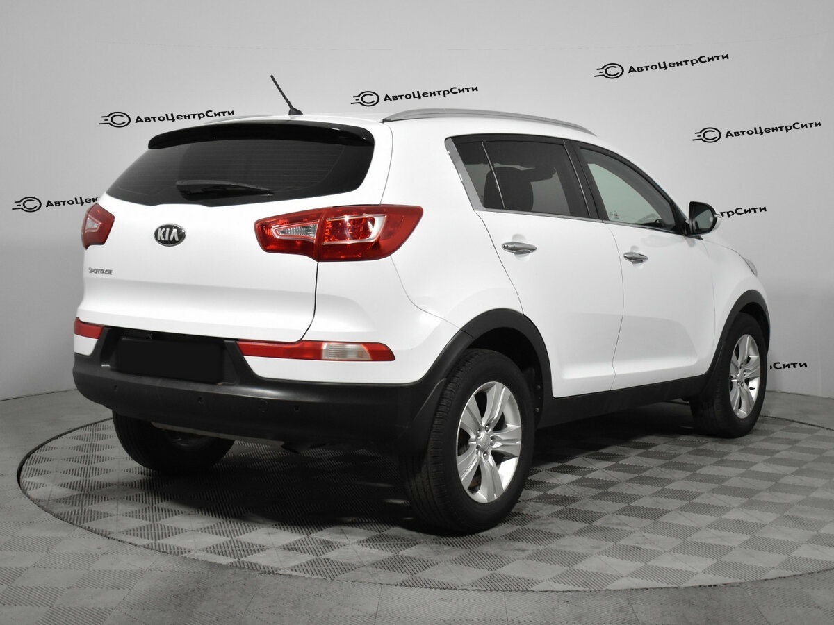 Kia Sportage с пробегом — 2012 год. Фото: #7