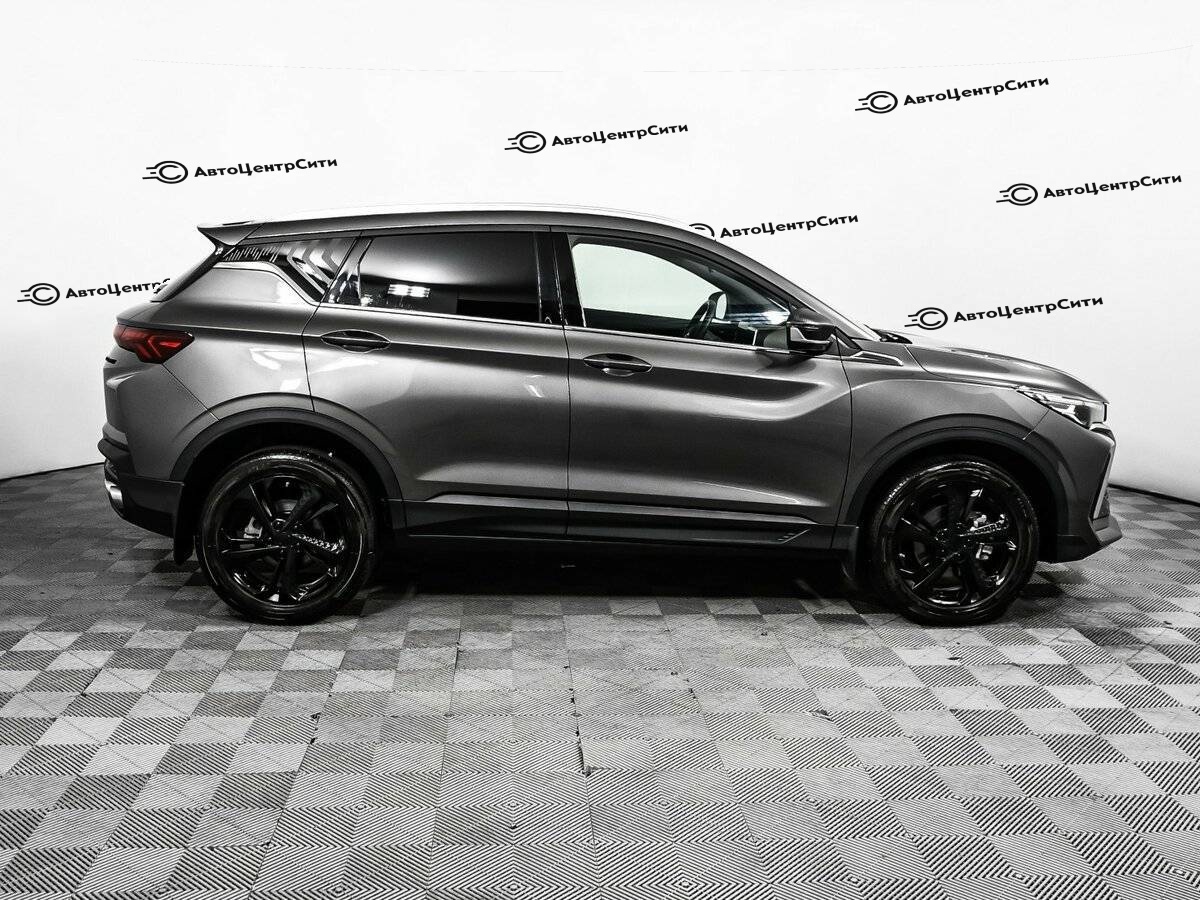 Geely Coolray с пробегом — 2024 год. Фото: #3