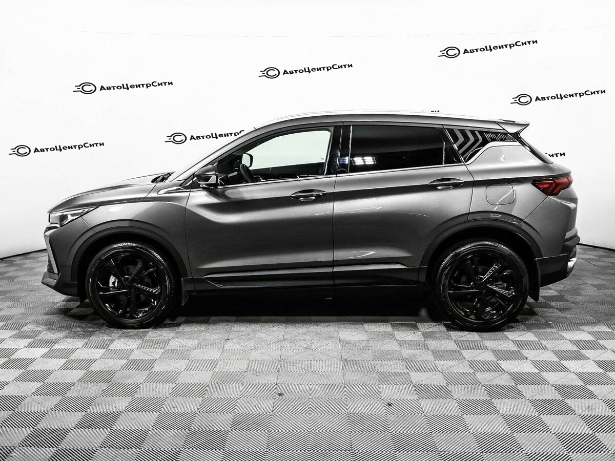 Geely Coolray с пробегом — 2024 год. Фото: #7