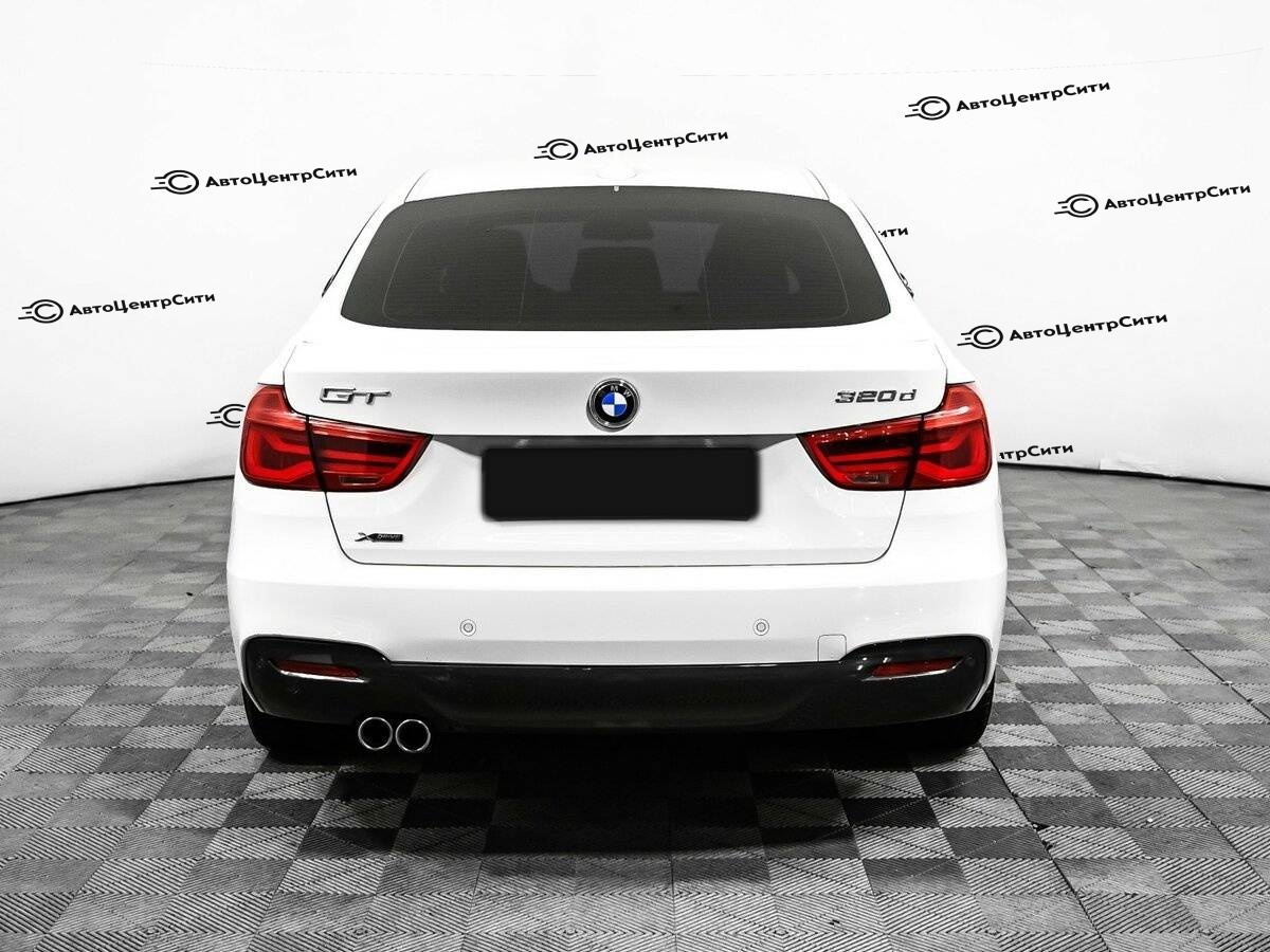 BMW 3 серии с пробегом — 2018 год. Фото: #5