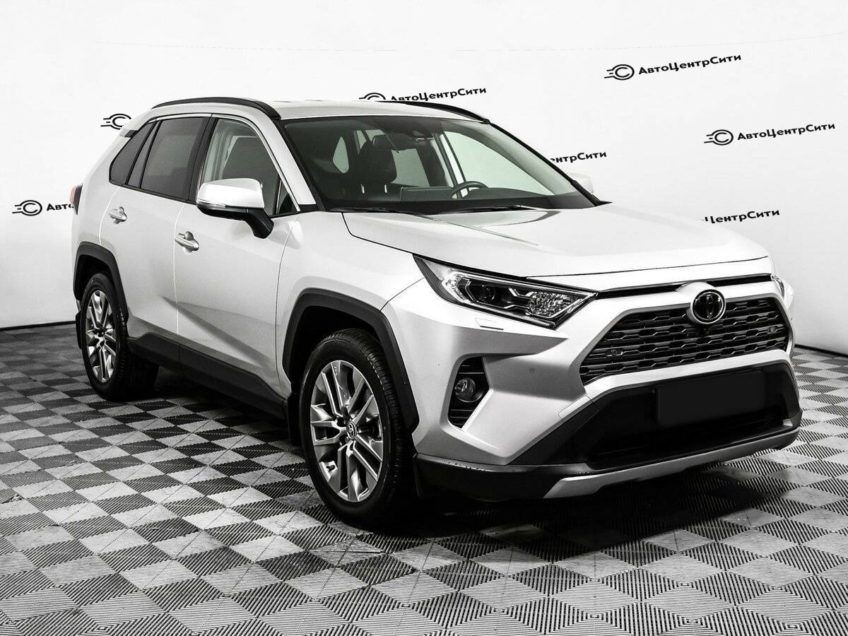 Toyota RAV4 с пробегом — 2021 год. Фото: #2