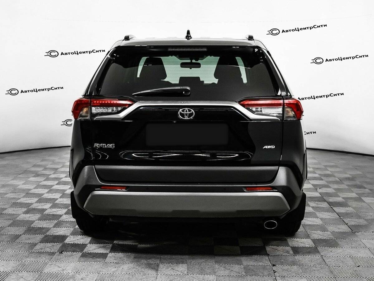 Toyota RAV4 с пробегом — 2020 год. Фото: #5