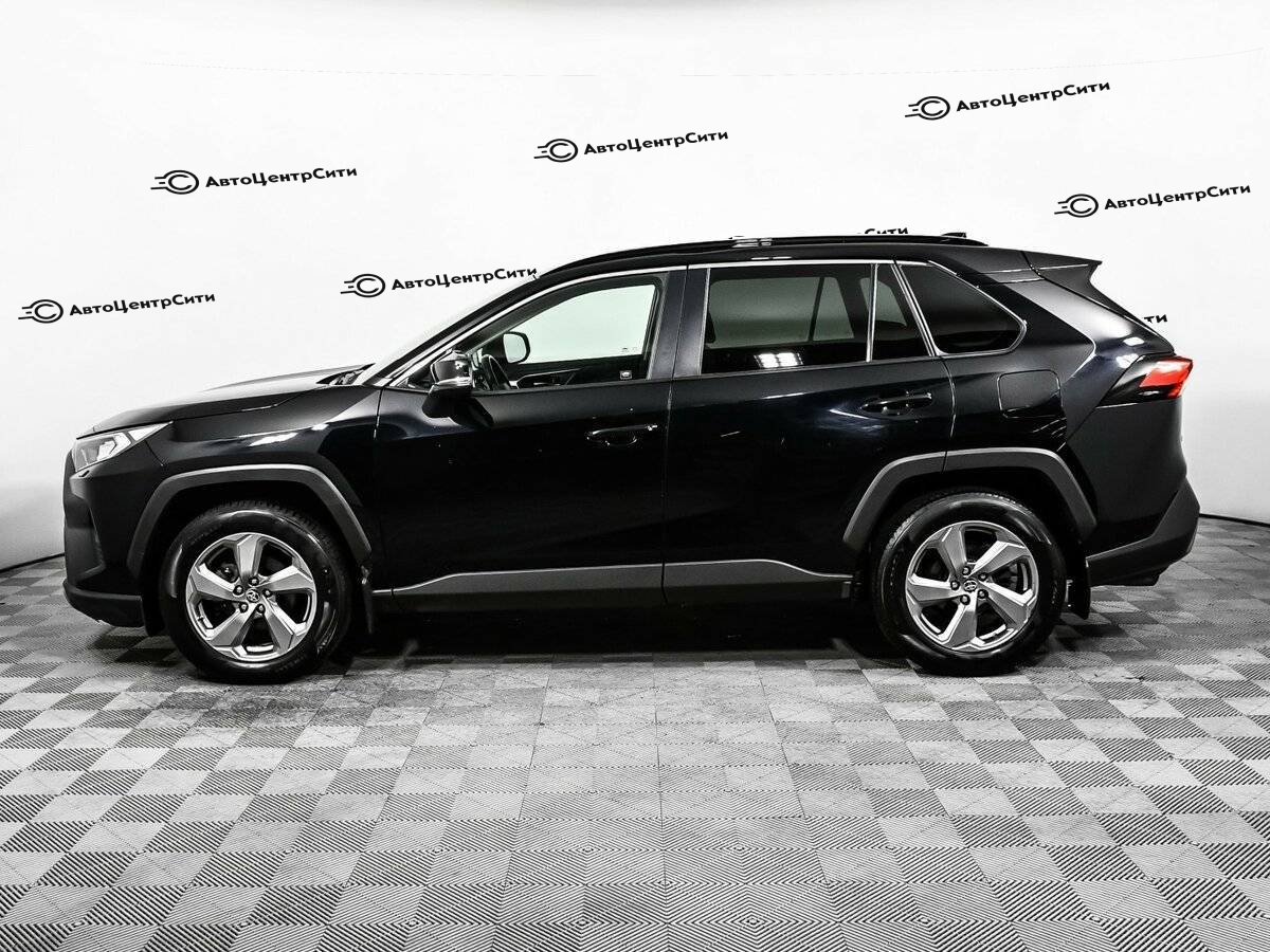Toyota RAV4 с пробегом — 2020 год. Фото: #7