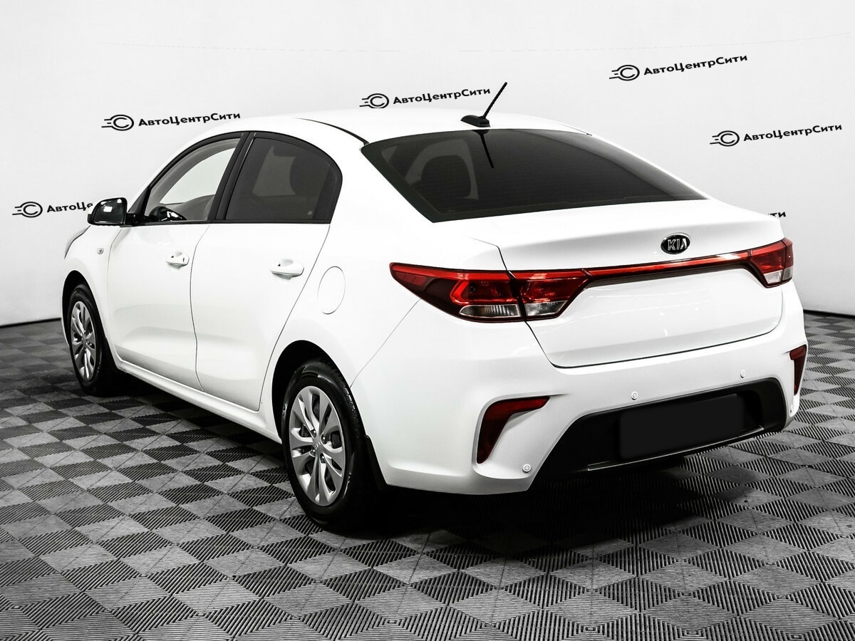 Kia Rio с пробегом — 2018 год. Фото: #6