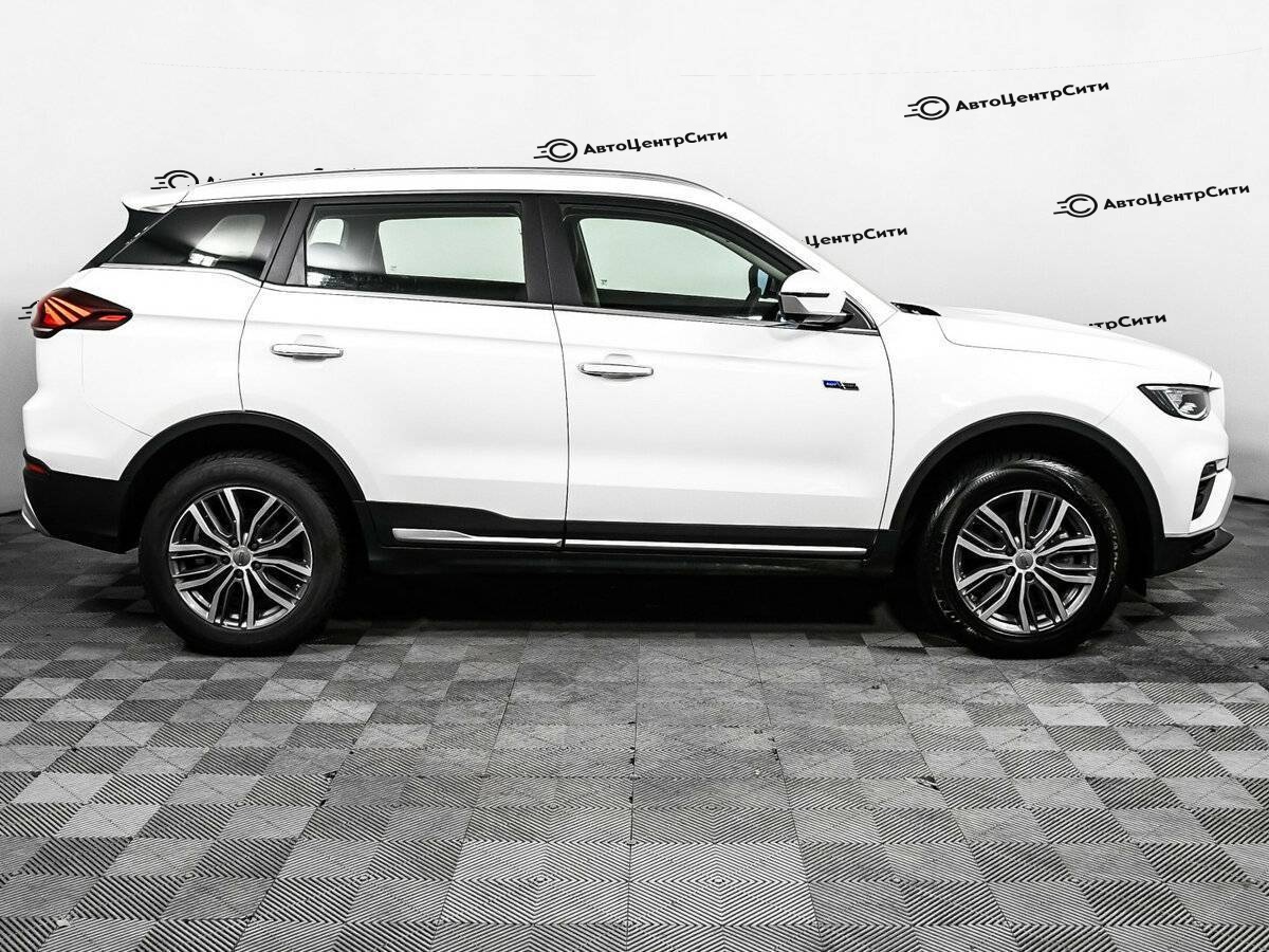 Geely Atlas Pro с пробегом — 2022 год. Фото: #3