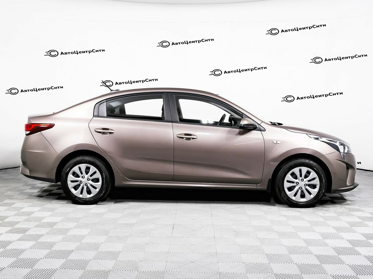 Kia Rio с пробегом — 2021 год. Фото: #2