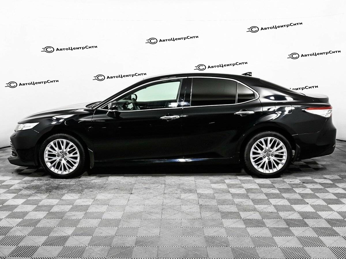 Toyota Camry с пробегом — 2019 год. Фото: #7