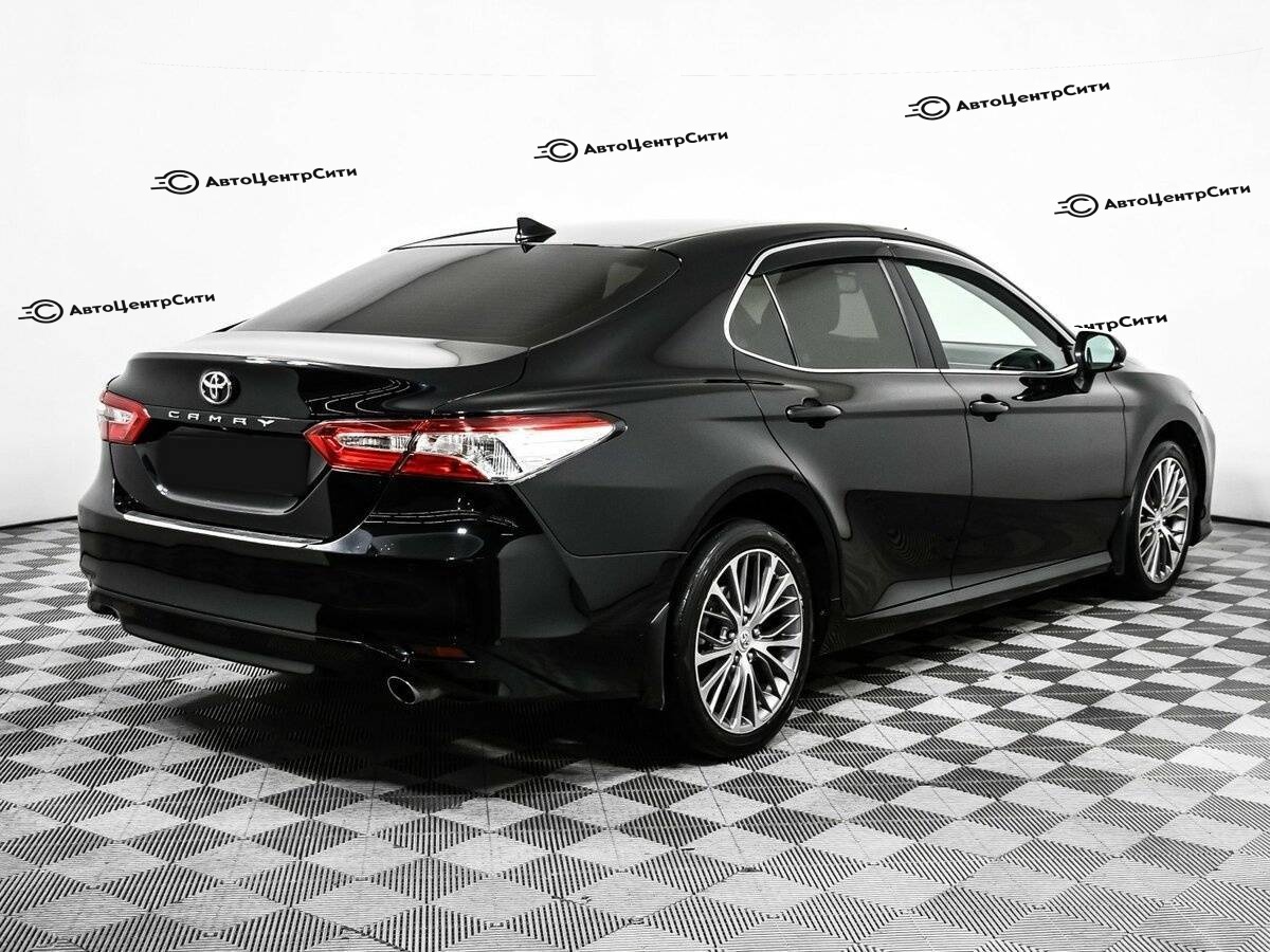 Toyota Camry с пробегом — 2019 год. Фото: #4