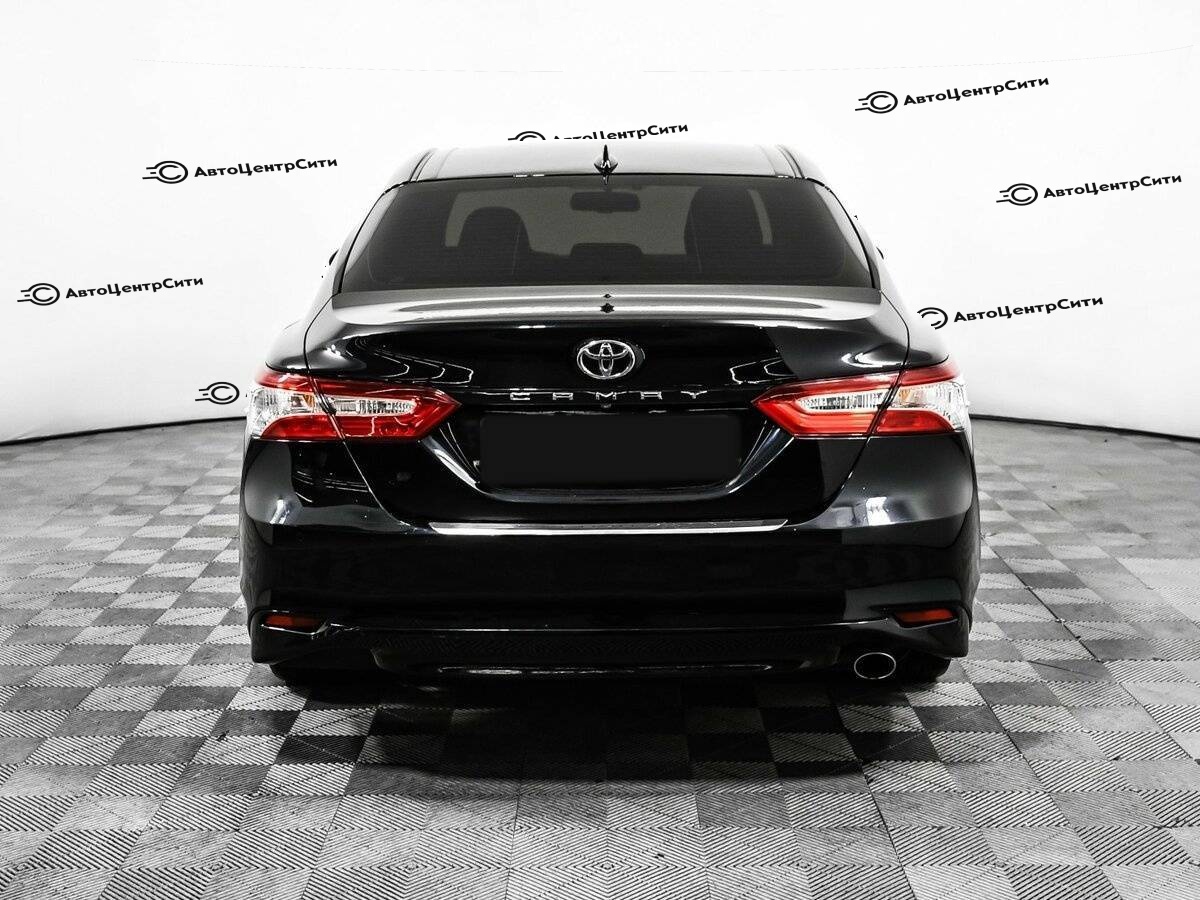 Toyota Camry с пробегом — 2019 год. Фото: #5