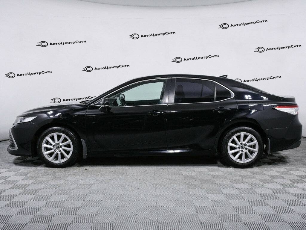 Toyota Camry с пробегом — 2021 год. Фото: #7
