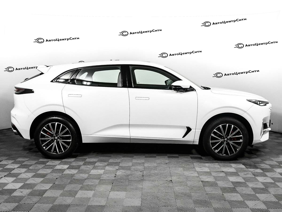 Changan UNI-K с пробегом — 2023 год. Фото: #3