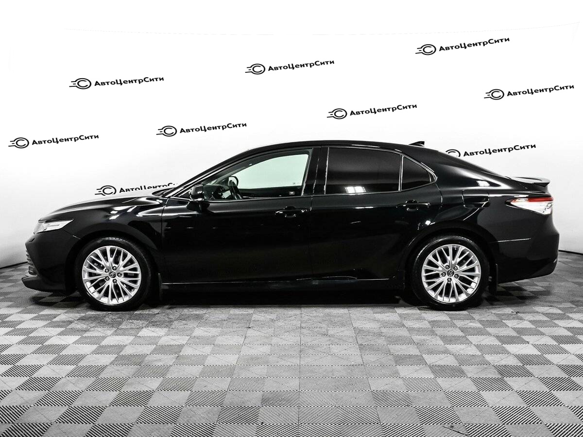 Toyota Camry с пробегом — 2018 год. Фото: #7