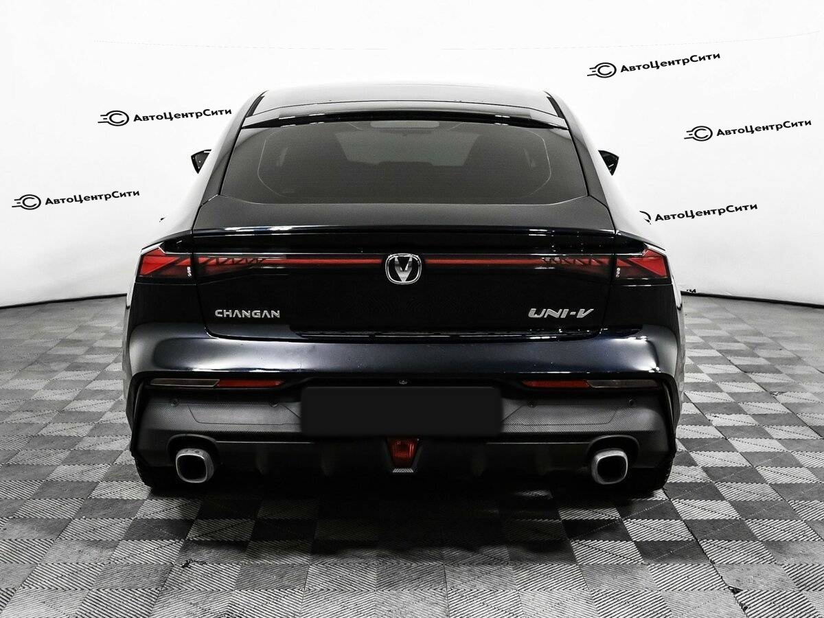 Changan UNI-V с пробегом — 2024 год. Фото: #5