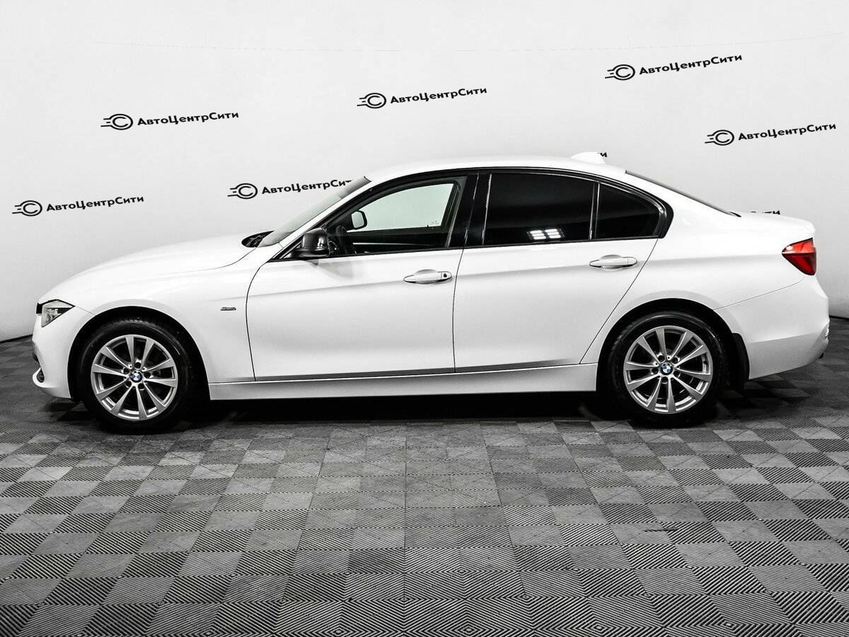 BMW 3 серии с пробегом — 2017 год. Фото: #7