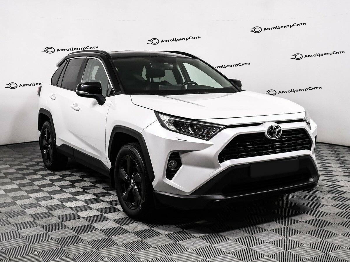Toyota RAV4 с пробегом — 2021 год. Фото: #2