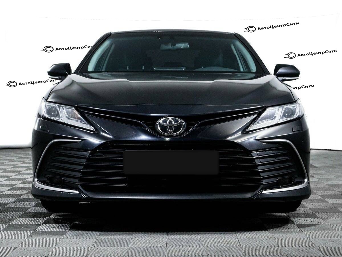 Toyota Camry с пробегом — 2021 год. Фото: #1