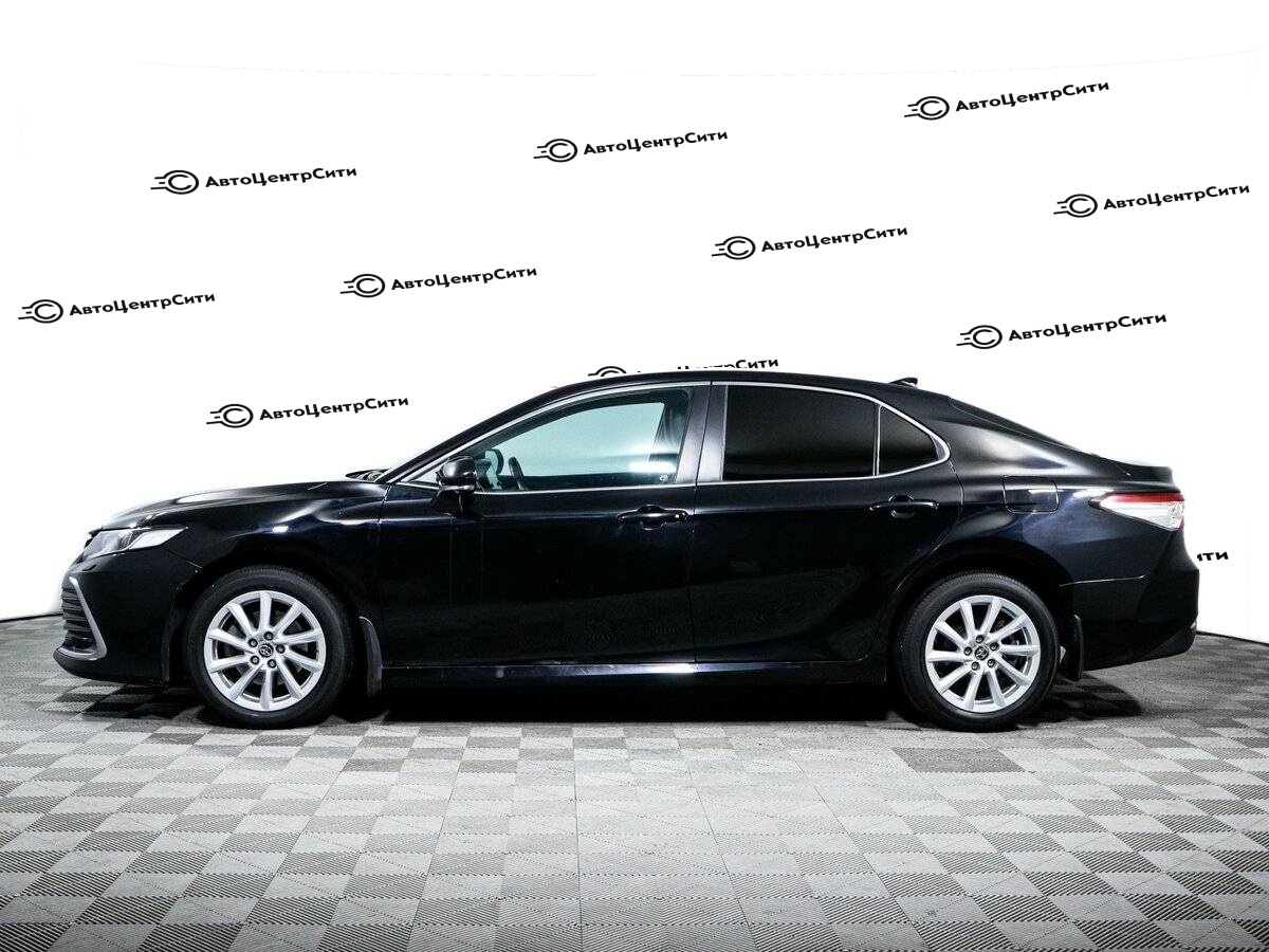 Toyota Camry с пробегом — 2021 год. Фото: #7