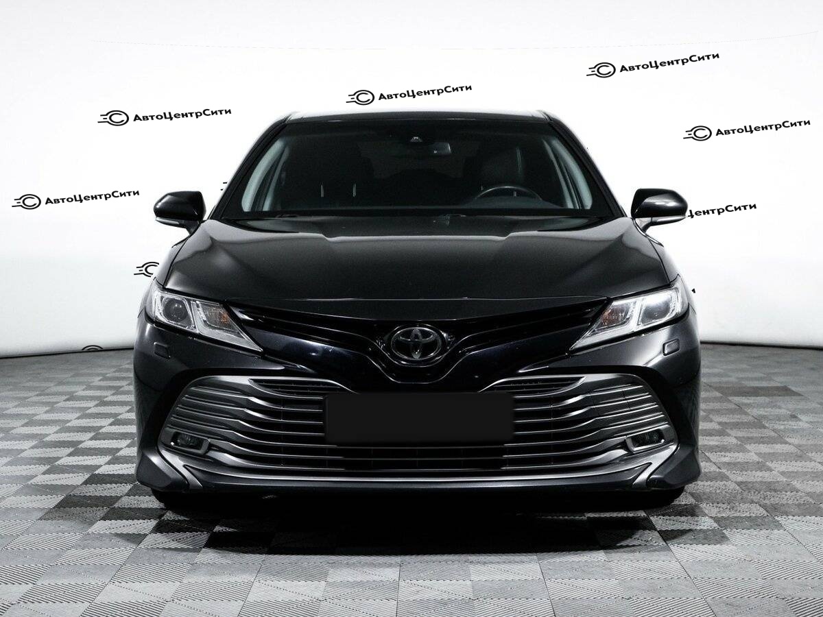 Toyota Camry с пробегом — 2018 год. Фото: #3