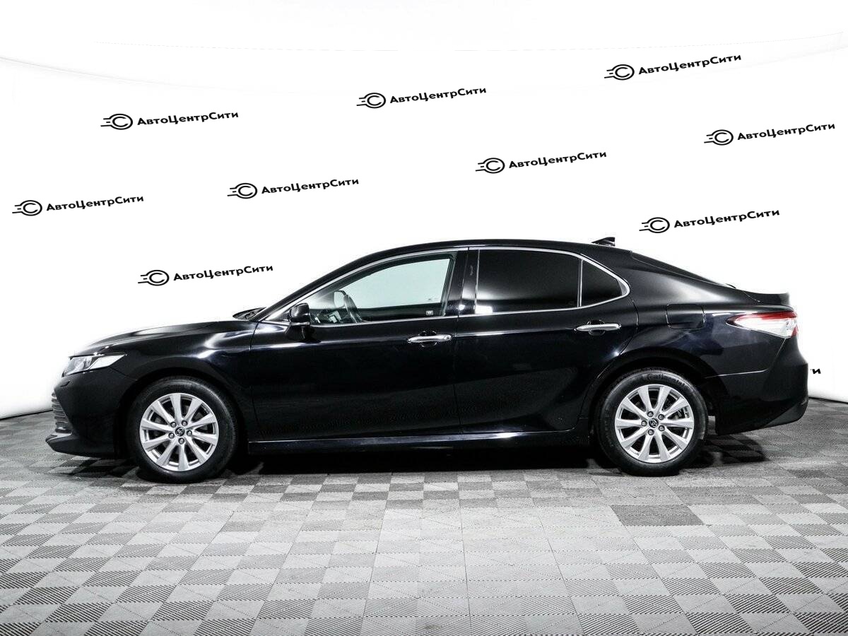 Toyota Camry с пробегом — 2018 год. Фото: #7