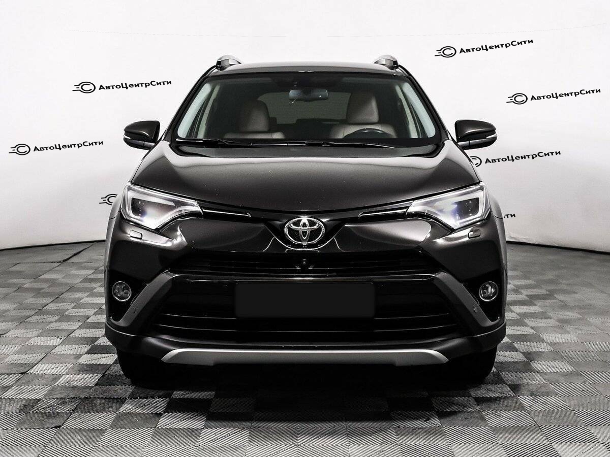 Toyota RAV4 с пробегом — 2015 год. Фото: #1