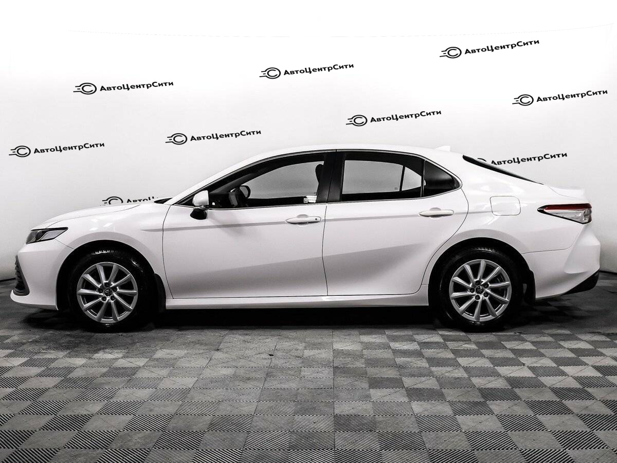 Toyota Camry с пробегом — 2021 год. Фото: #7