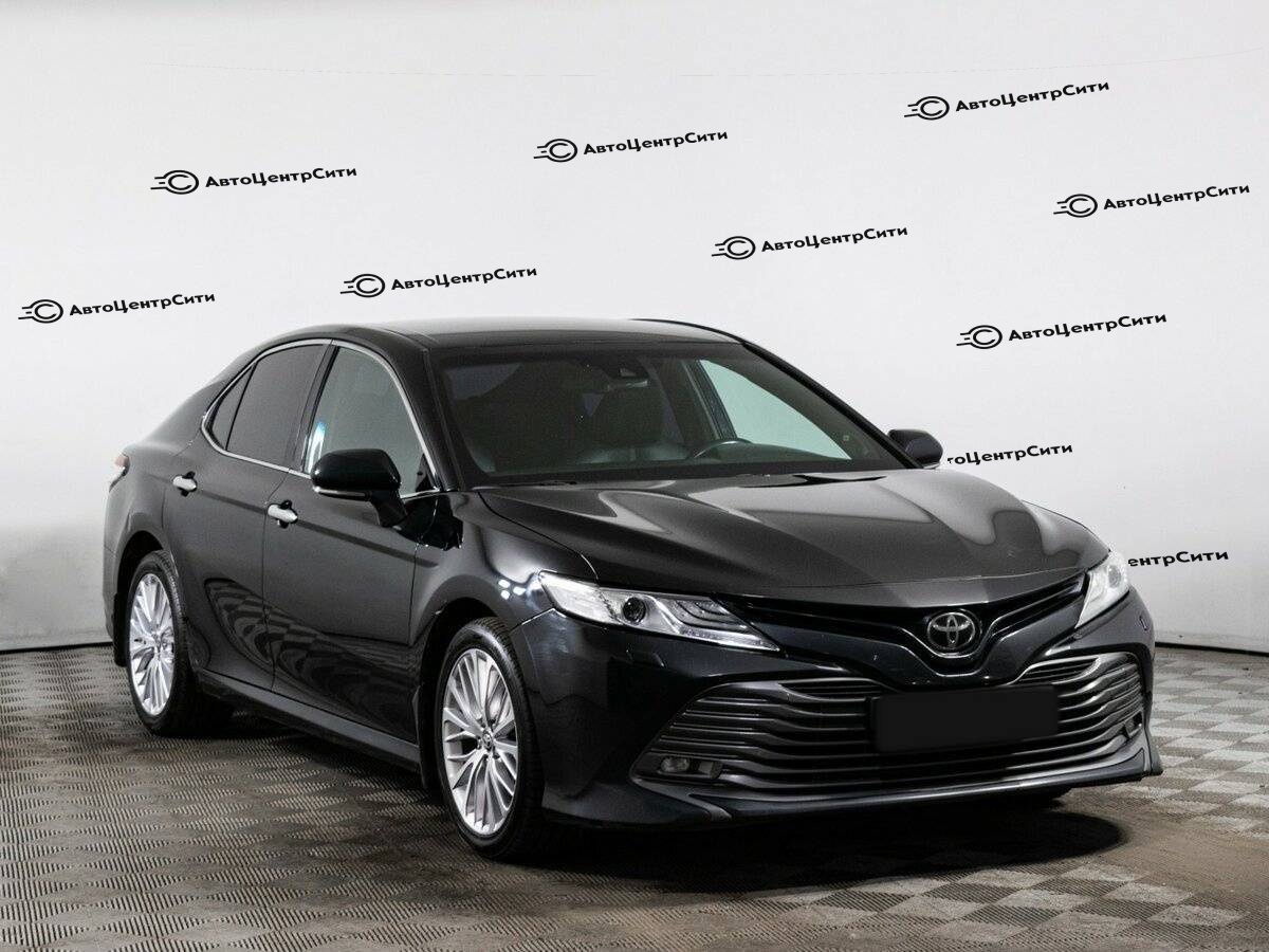 Toyota Camry с пробегом — 2020 год. Фото: #2