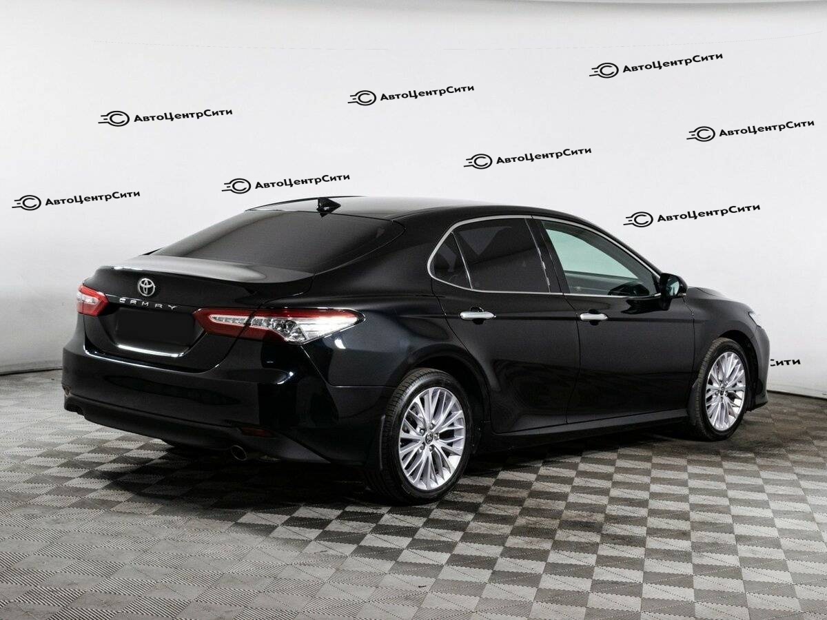 Toyota Camry с пробегом — 2020 год. Фото: #4