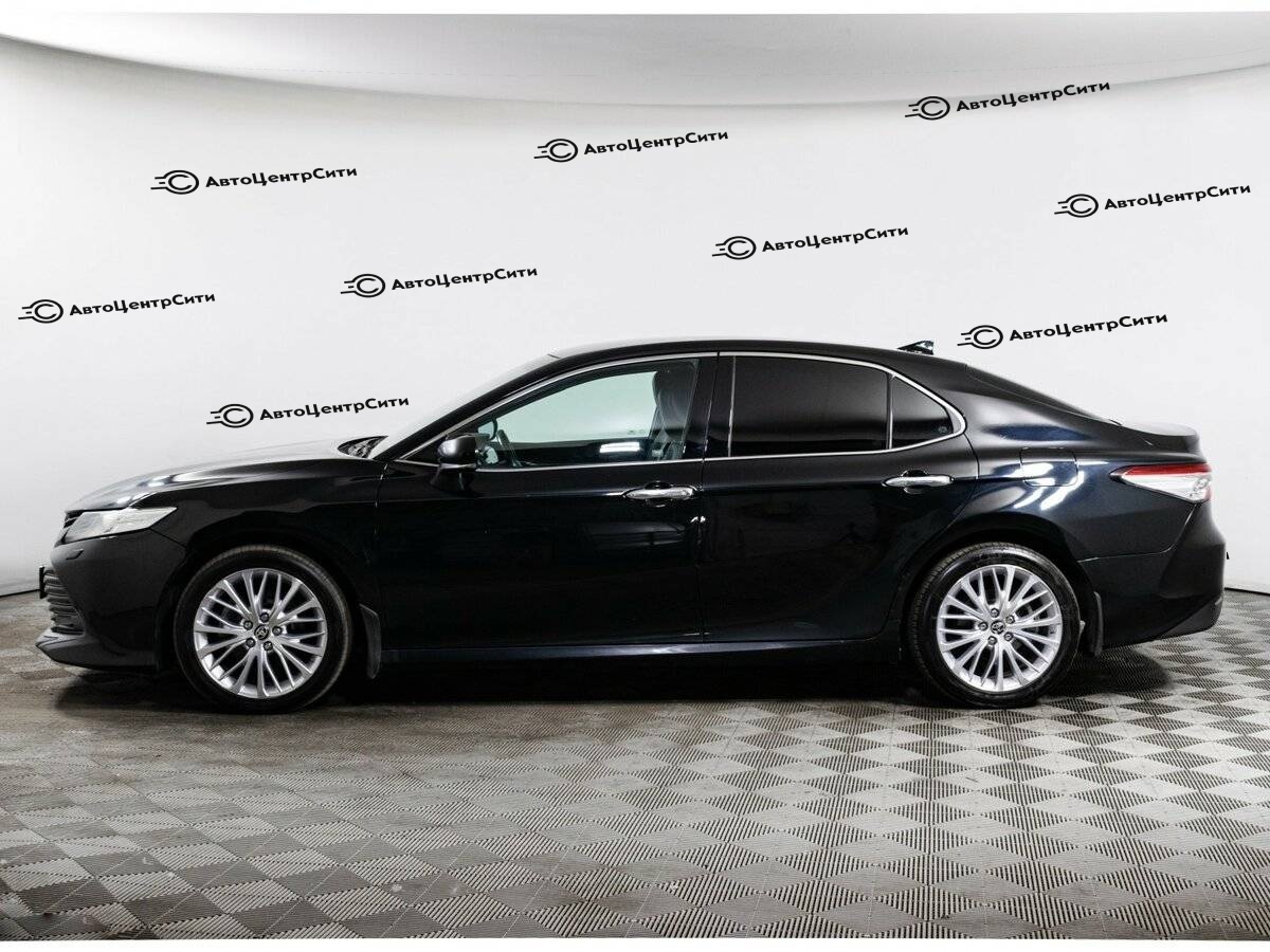Toyota Camry с пробегом — 2020 год. Фото: #7