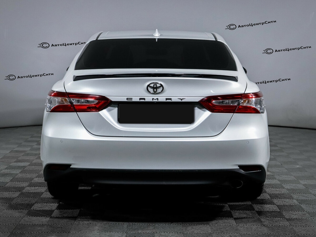 Toyota Camry с пробегом — 2020 год. Фото: #4