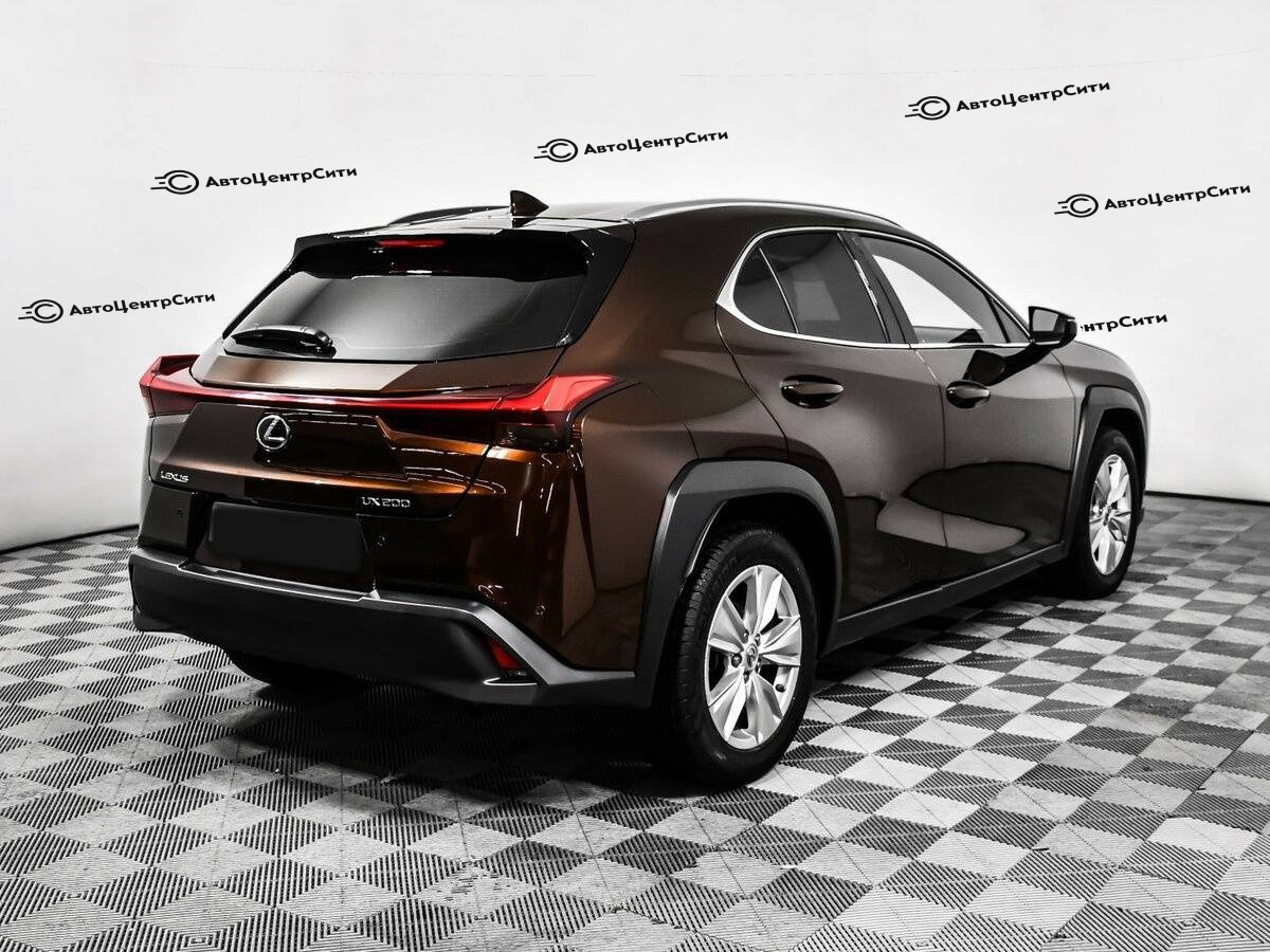 Lexus UX с пробегом — 2021 год. Фото: #4
