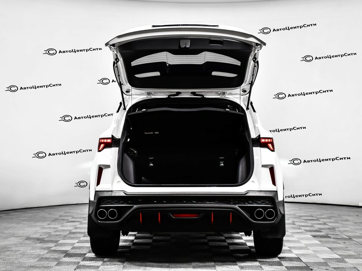 Geely Coolray с пробегом — 2023 год. Фото: #14