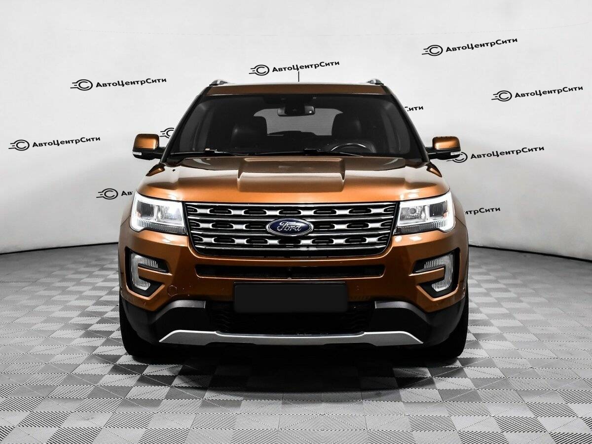 Ford Explorer с пробегом — 2018 год. Фото: #1