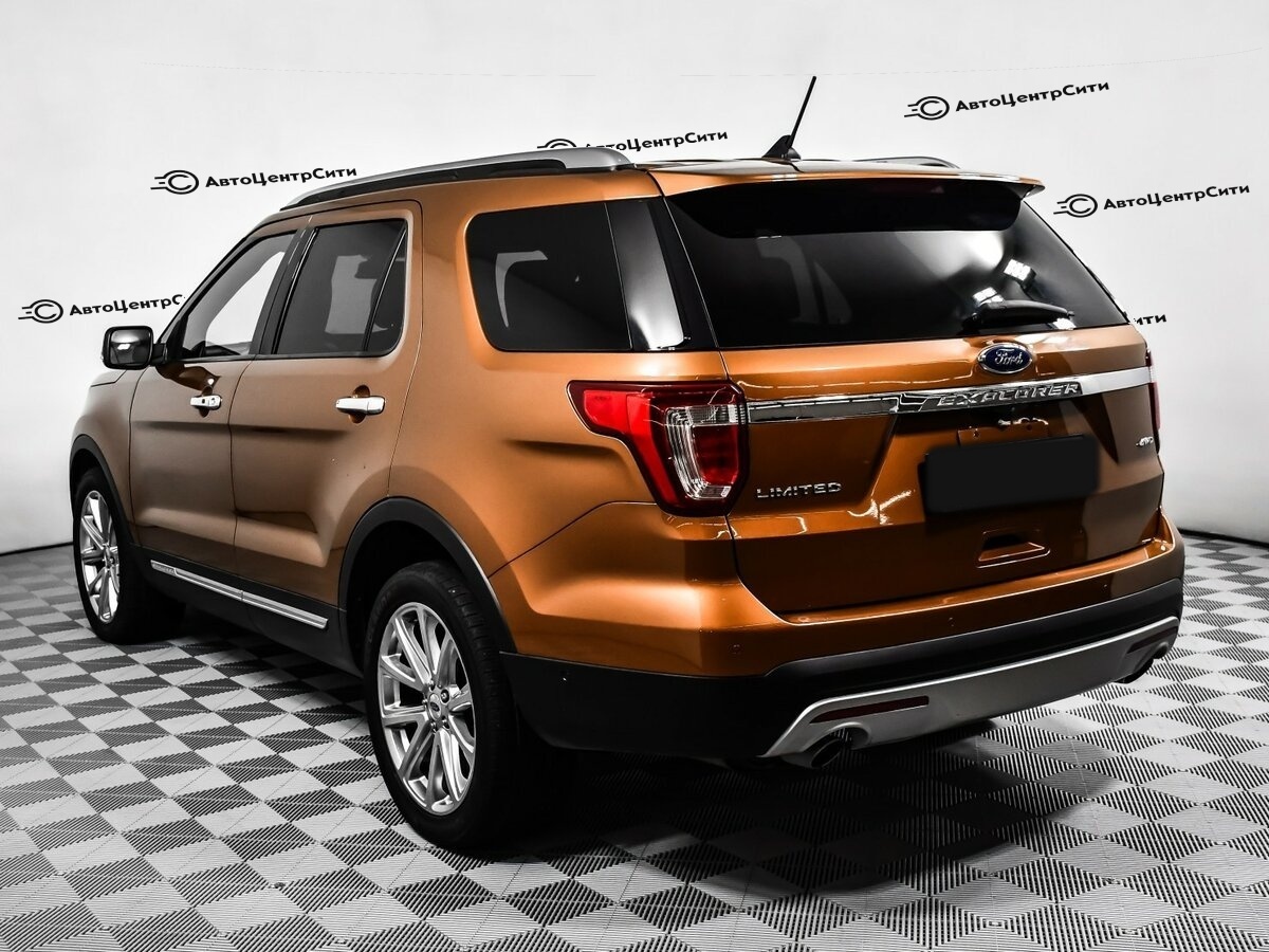 Ford Explorer с пробегом — 2018 год. Фото: #6