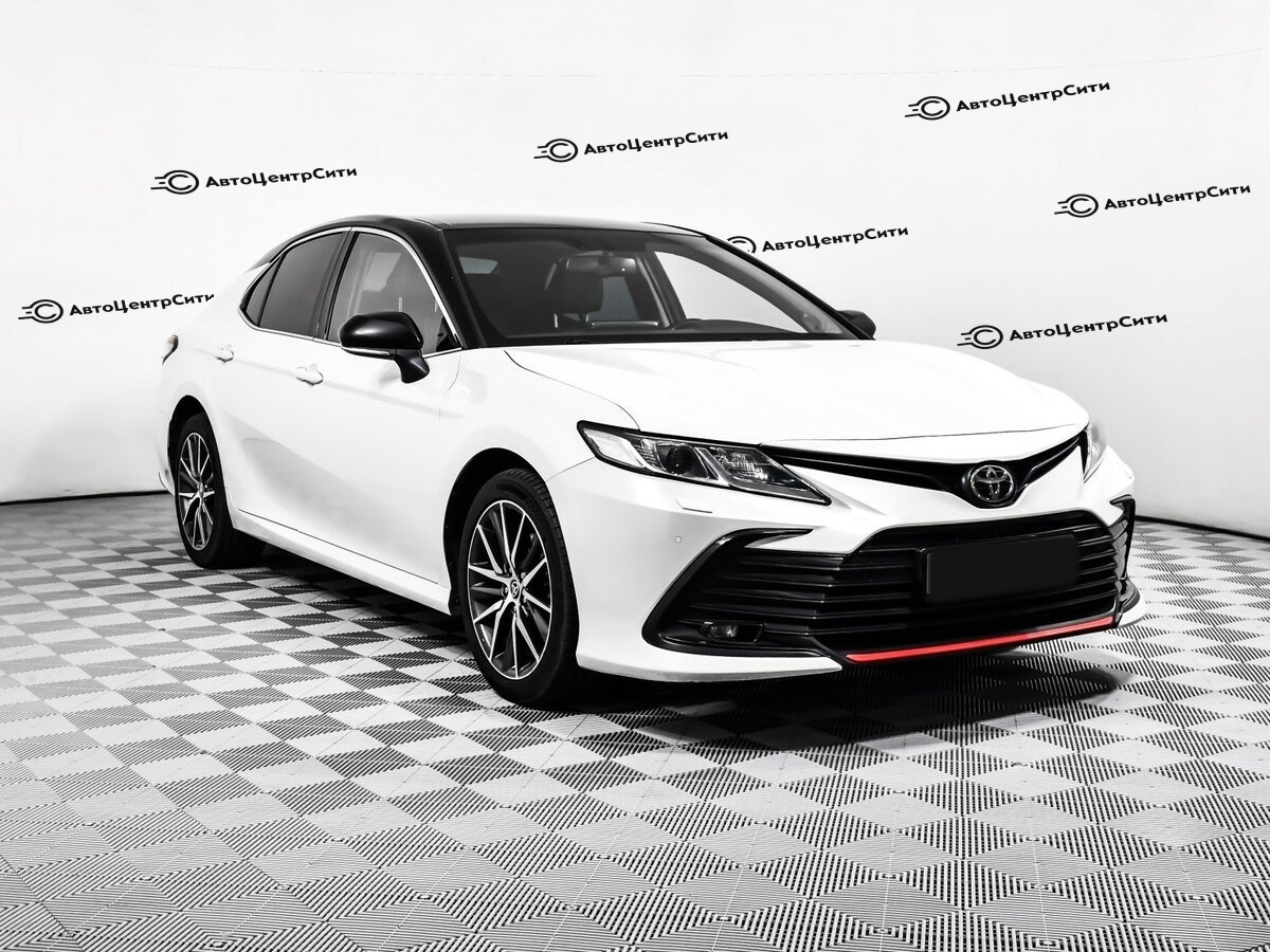 Toyota Camry с пробегом — 2021 год. Фото: #2
