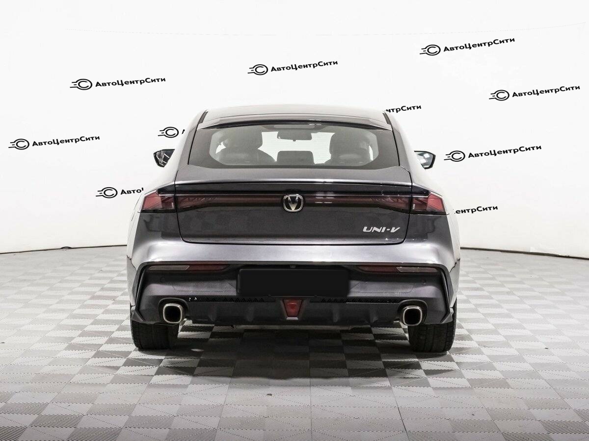 Changan UNI-V с пробегом — 2023 год. Фото: #4