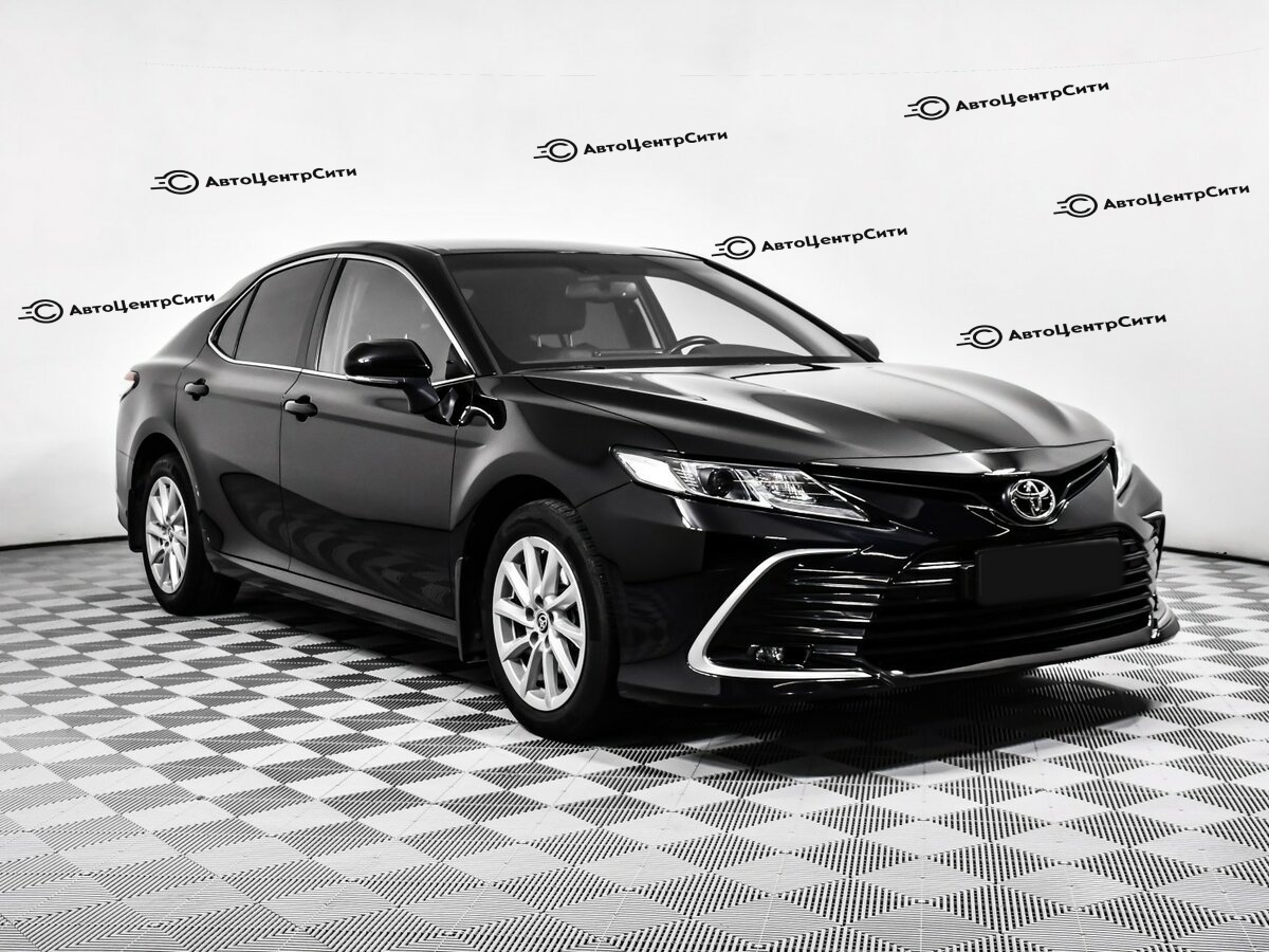 Toyota Camry с пробегом — 2021 год. Фото: #2